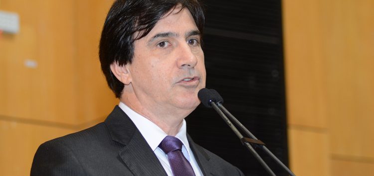 Prefeito de Guarapari é novamente convocado pela Câmara para explicações sobre as contas do município