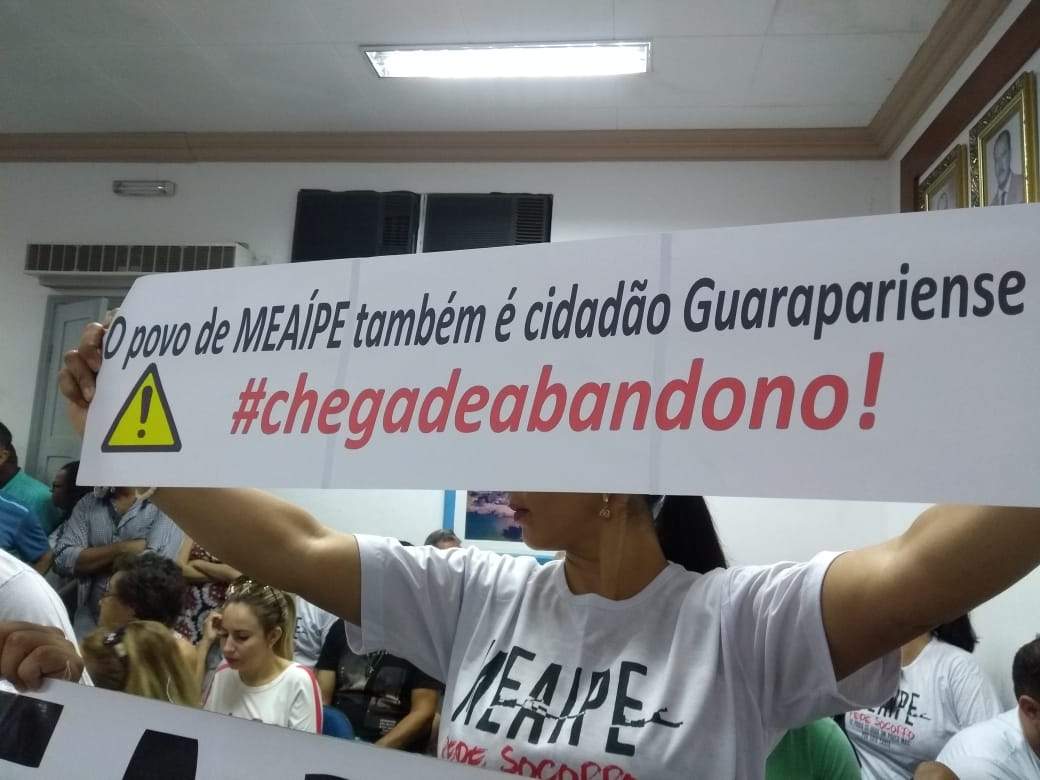 Moradores de Meaípe fazem manifesto na Câmara de Guarapari reivindicando votação dos projetos de urbanização da orla do bairro