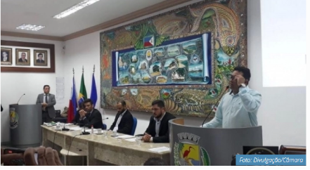 Câmara de Guarapari afasta vereador acusado de enviar áudios suspeitos