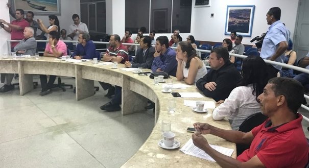 Vereadores de Guarapari querem apuração de áudio com pedido de propina