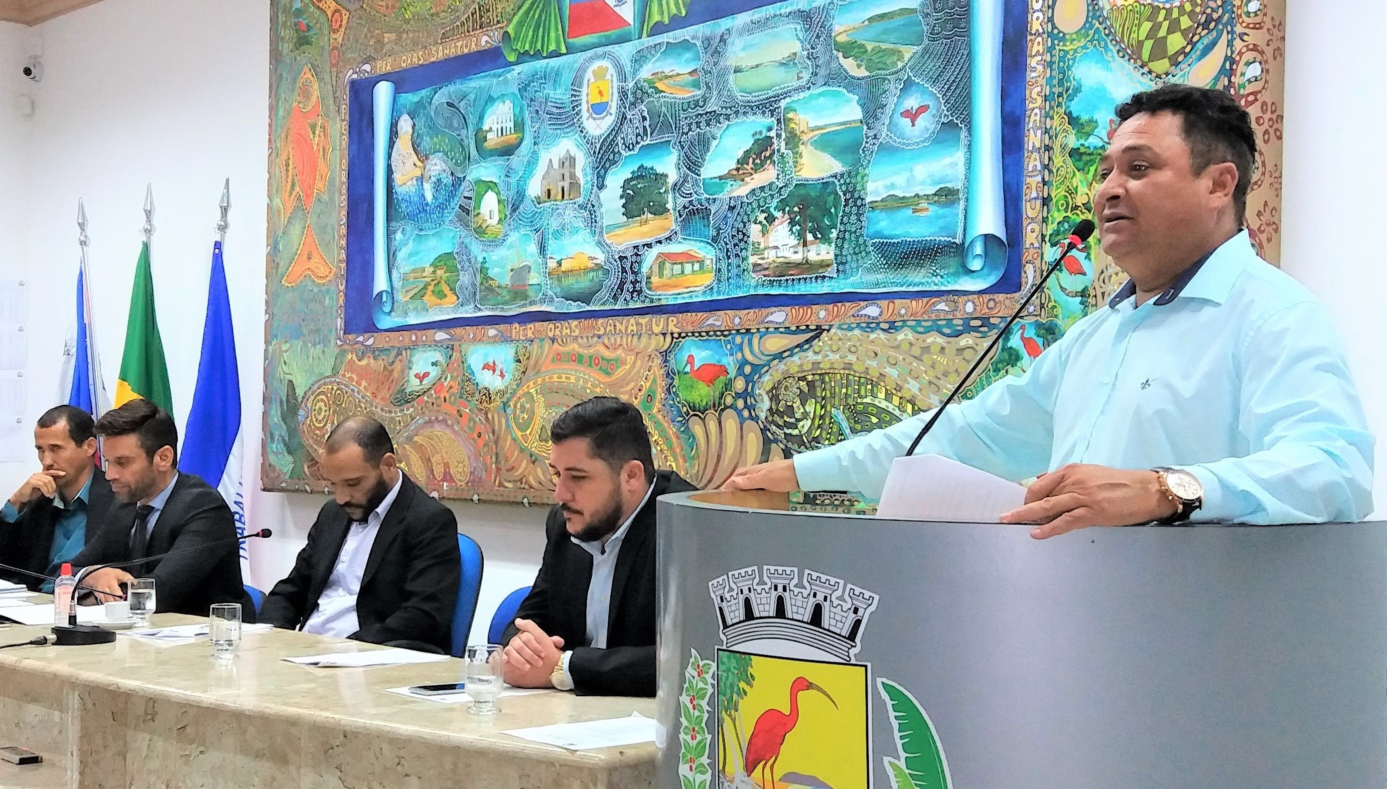 CÂMARA DE GUARAPARI-ES FORMA COMISSÃO PROCESSANTE PARA INVESTIGAR DENÚNCIA ENVOLVENDO VEREADOR