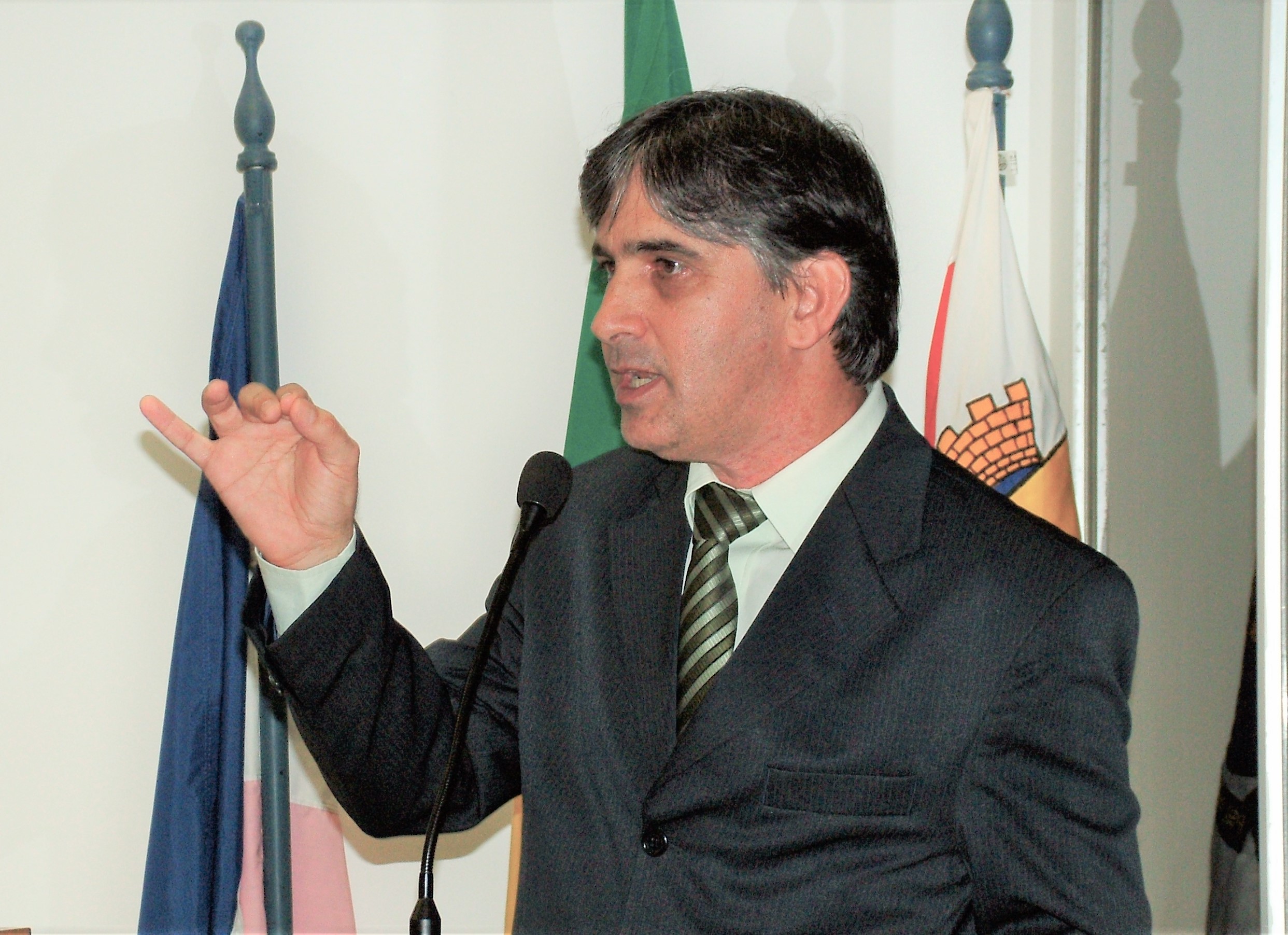  Prefeito não responde questionamentos da Comissão de Redação e Justiça e LDO não poderá ser votada na Câmara de Guarapari-Es