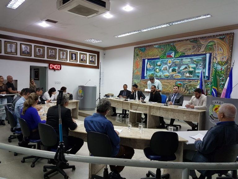 Até hoje, todos os projetos dos 17 vereadores foram vetados pelo prefeito de Guarapari”, diz Enis Gordin